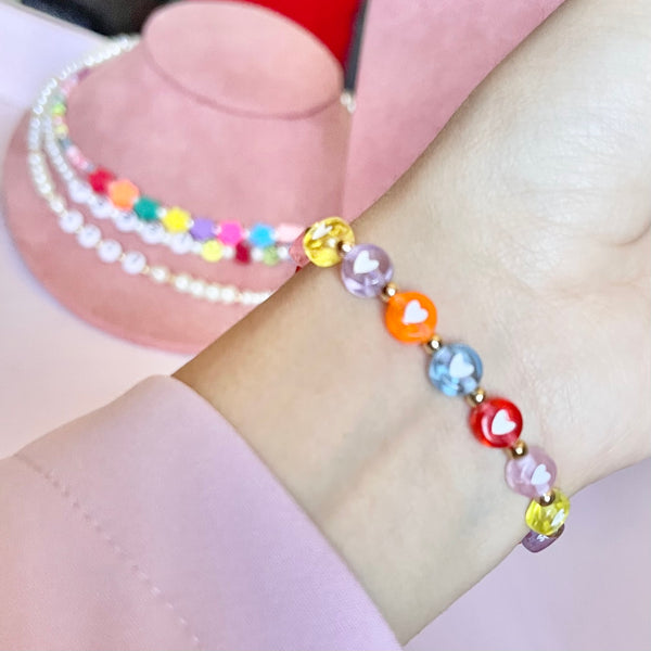 Pulsera corazones gummy.