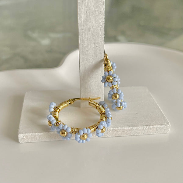 Arracadas azul pastel.